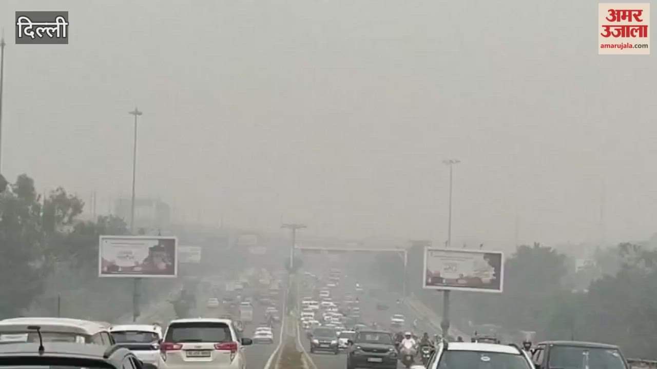 A thick blanket of pollution engulfs many areas of Delhi