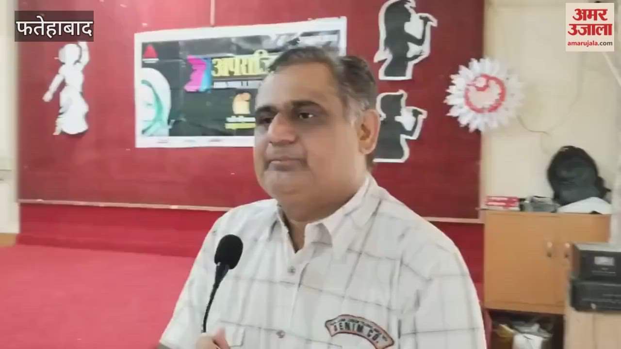 Aparajita program was organized by Amar Ujala Foundation at Manohar Memorial Educational Institute, Fatehabad