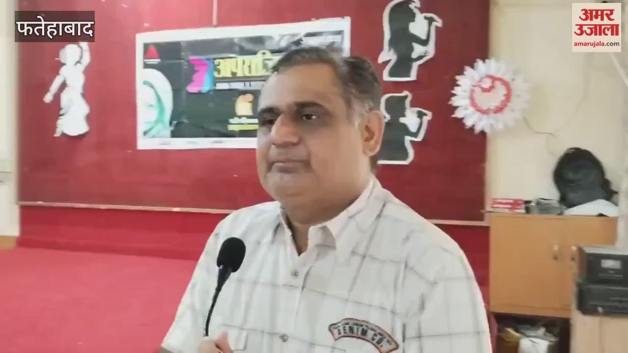 Aparajita program was organized by Amar Ujala Foundation at Manohar Memorial Educational Institute, Fatehabad