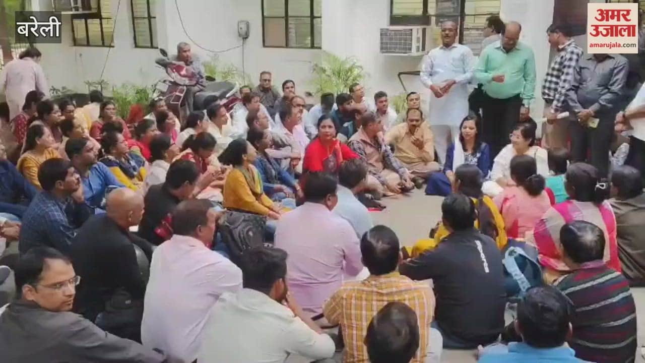 Teachers protest outside the BSA office in Bareilly