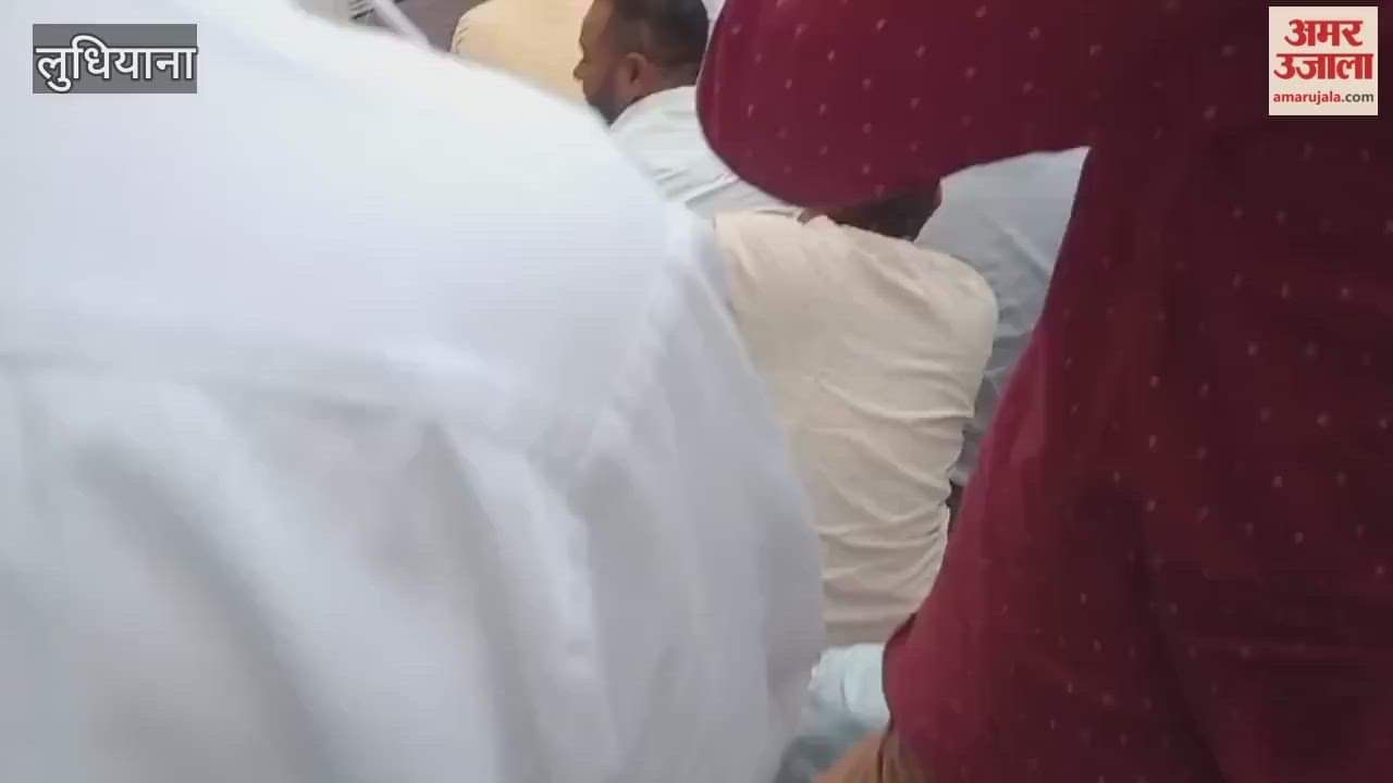 Punjab Congress President Raja Warring visited the family of kabaddi player Tejpal.