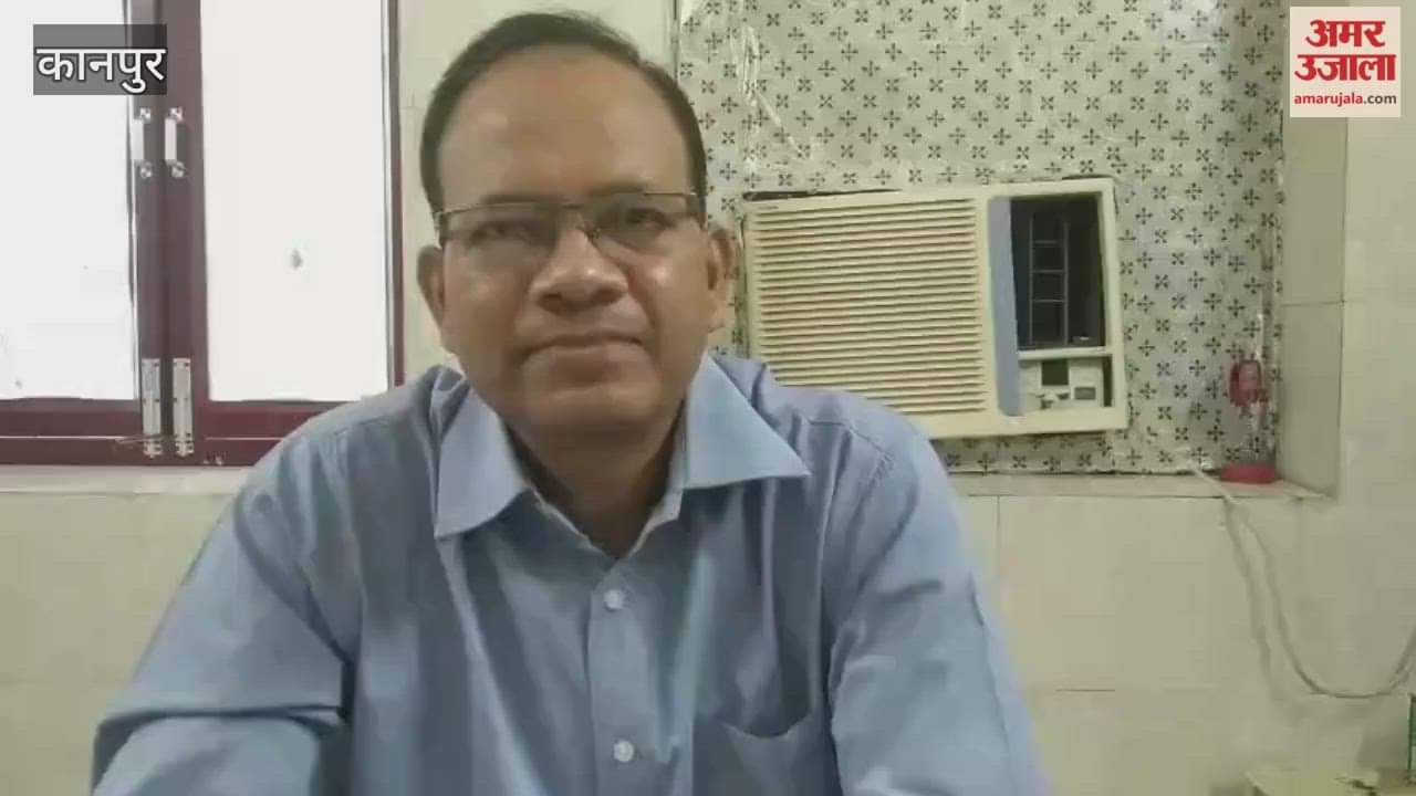 Doctors talk to patients, palpate the body, and check the condition of the liver and kidneys