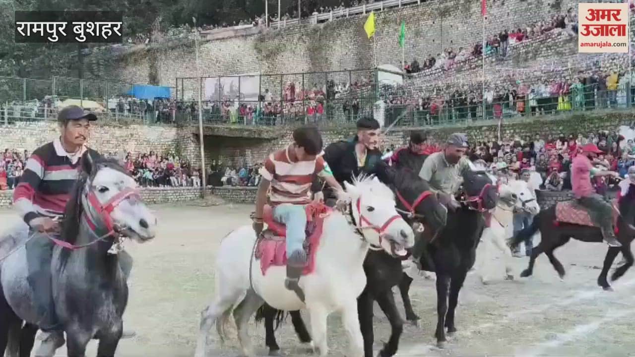 Lavi Mela Dharampal wins 400m and 800m horse races Tsering Norbu wins first place in balloon bursting competition