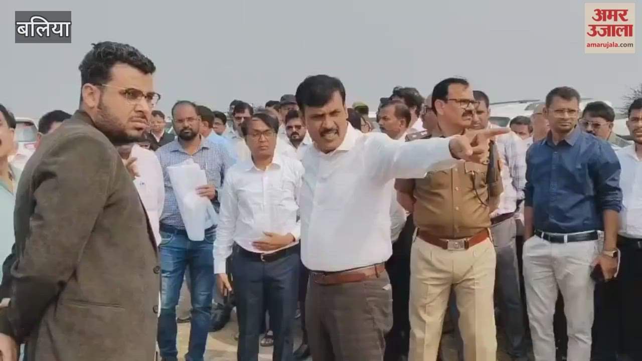 Devotees arrive at Sangam border bathing ghats on banks of Ganges ready