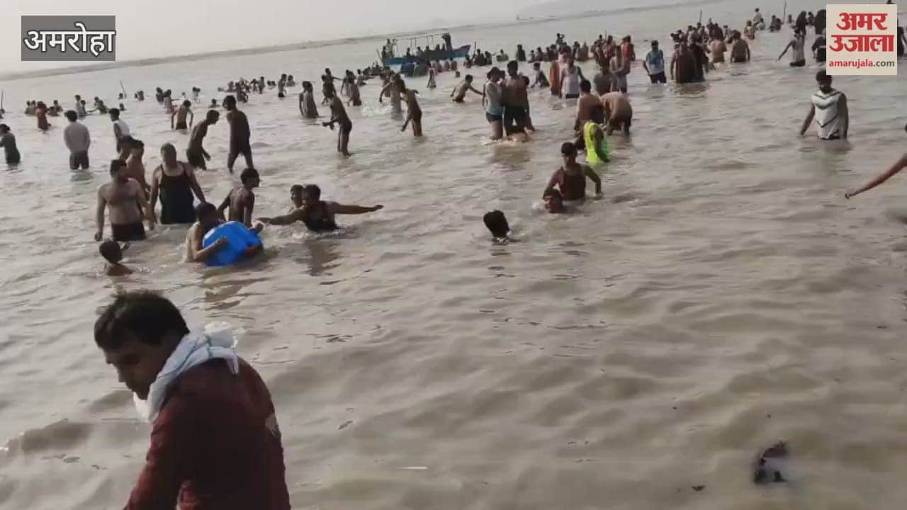 Lakhs of devotees took a holy dip at the Tigri Ganga fair