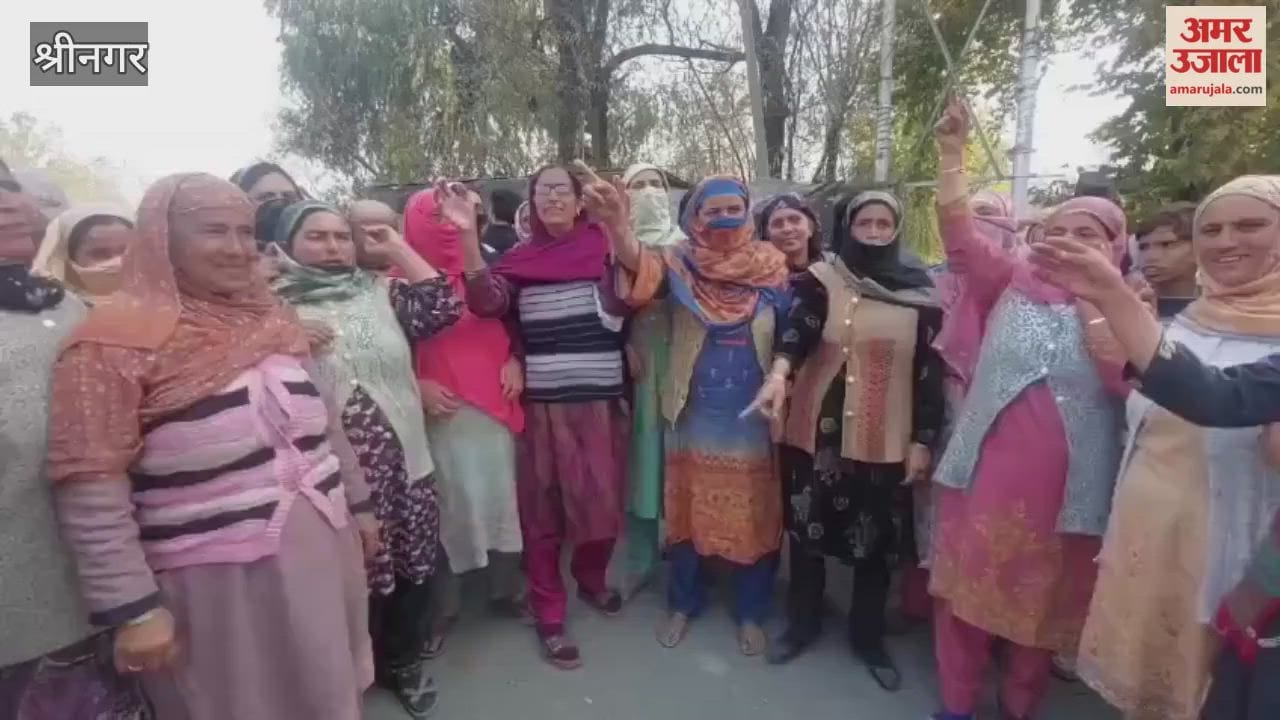 Protest Erupts in Gadoora, Ganderbal Against Installation of Smart Meters