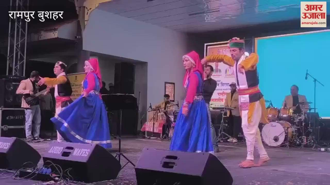 On the third evening of Kinnaur Festival the audience danced to the songs of Vicky Chauhan