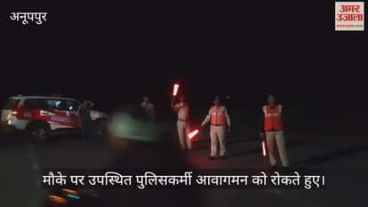 Oil tanker overturns on highway, traffic halted due to leakage