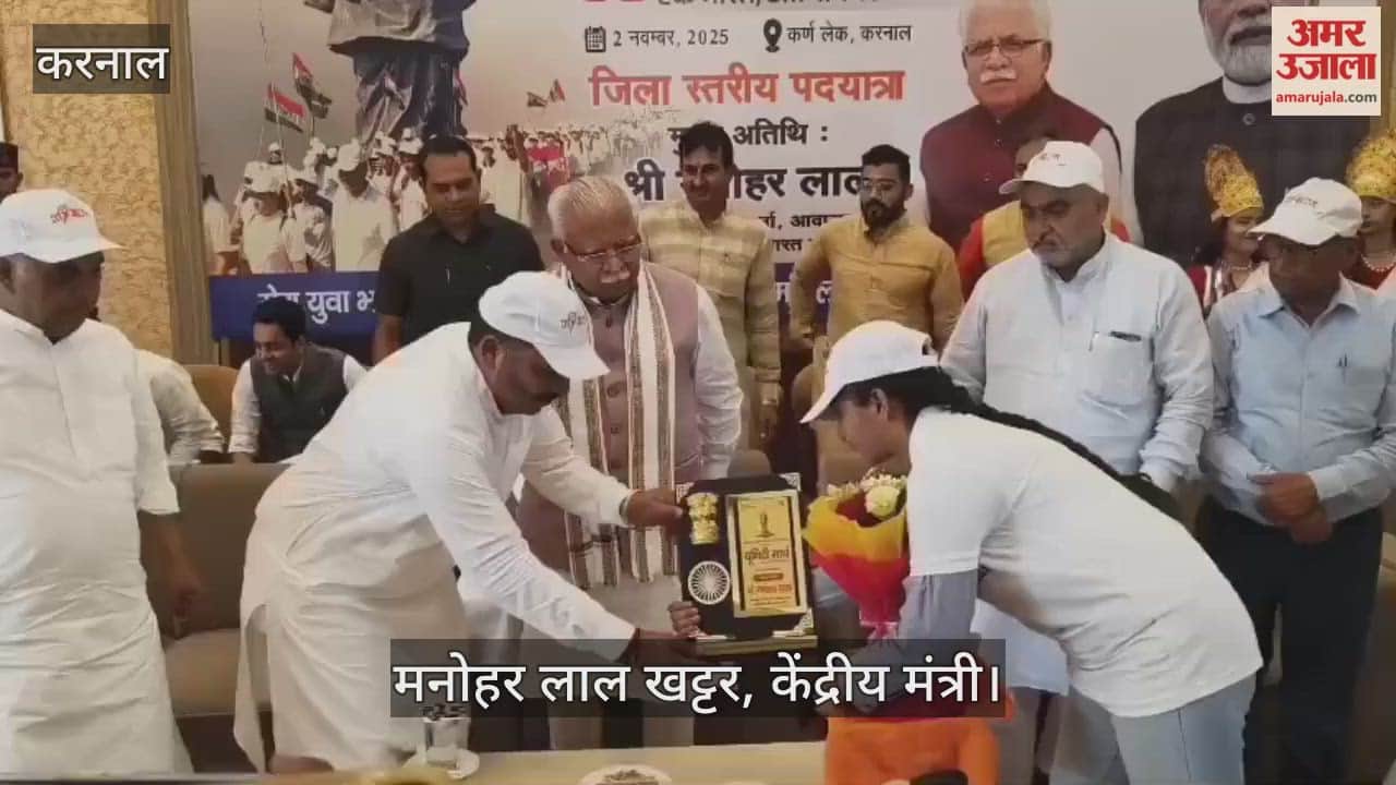 Mohan lal Khattar slams Kumari Selja