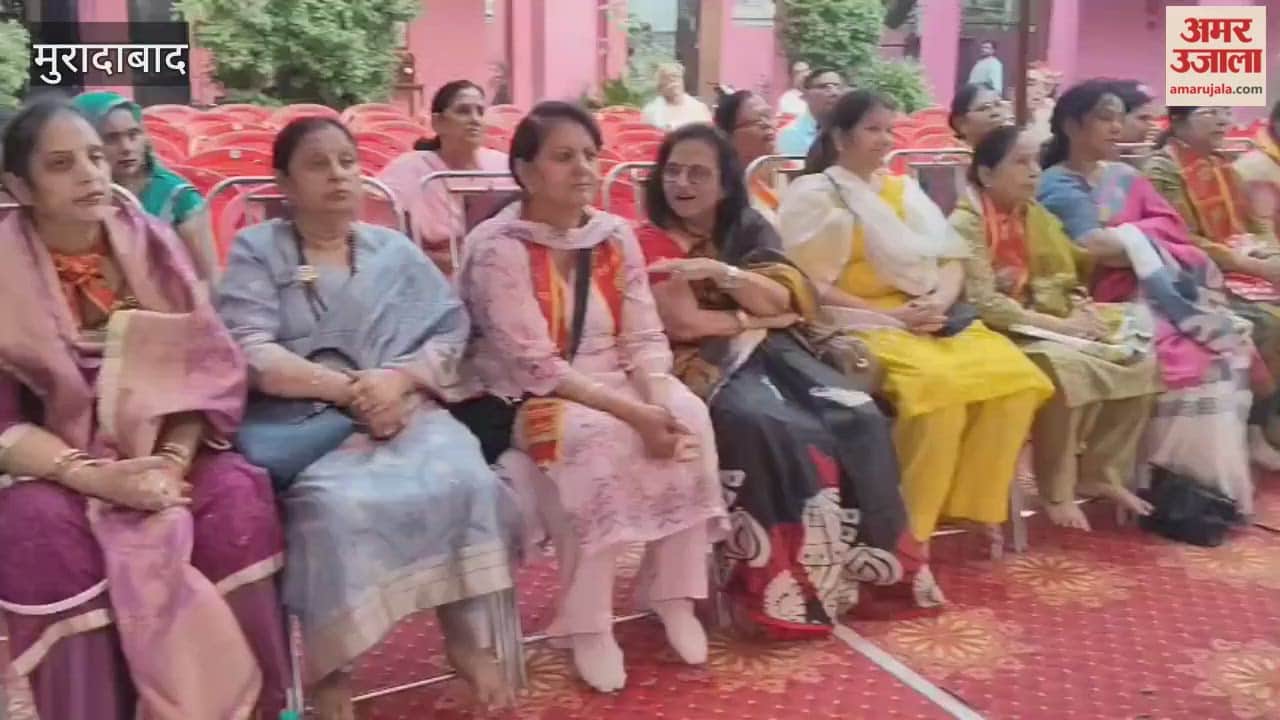 Devotees became emotional after listening to the exile episode, Acharya Vyom Tripathi gave the message of improving life