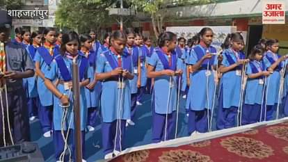 Scouts and Guides were taught how to tie knots in Camp in Shahjahanpur