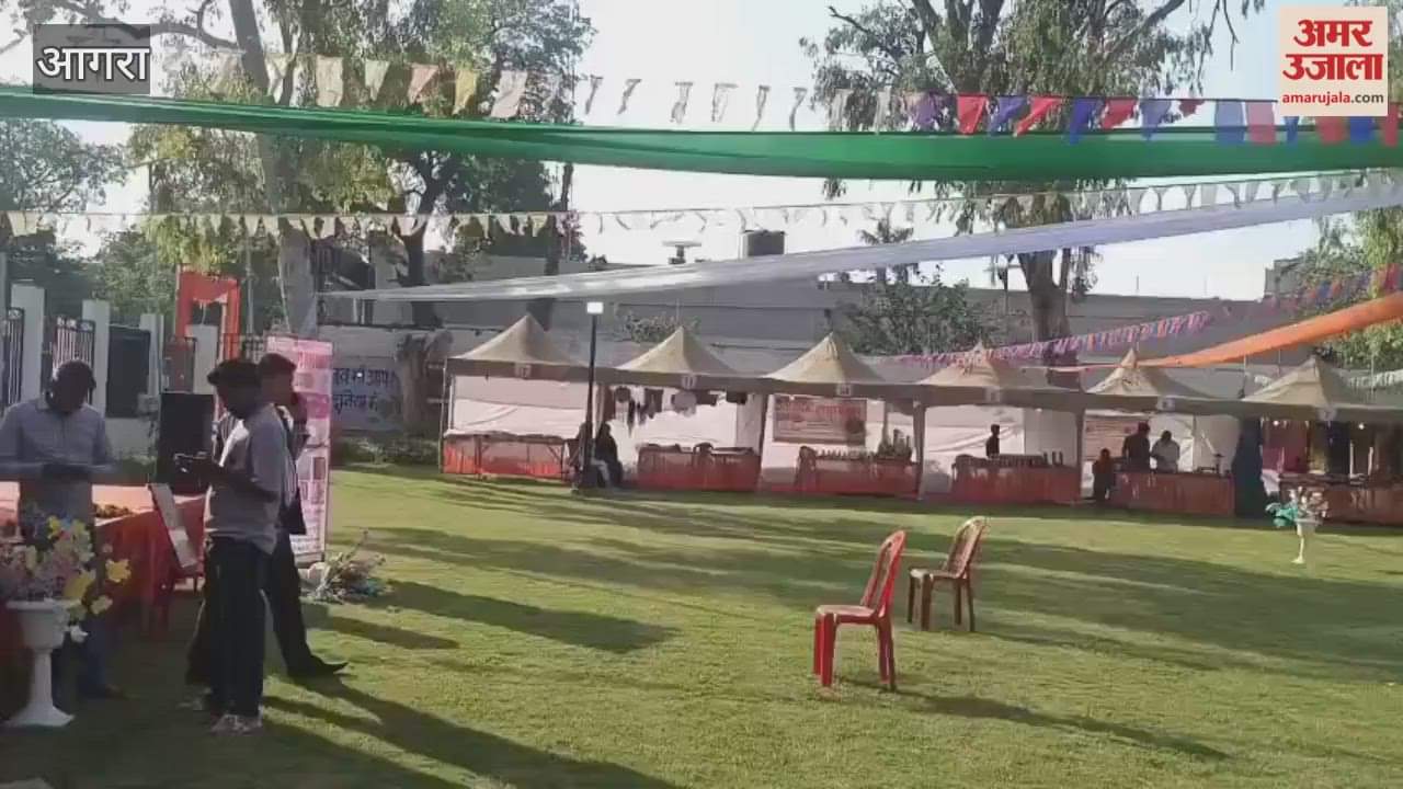 Handicrafts exhibition organised in Agra