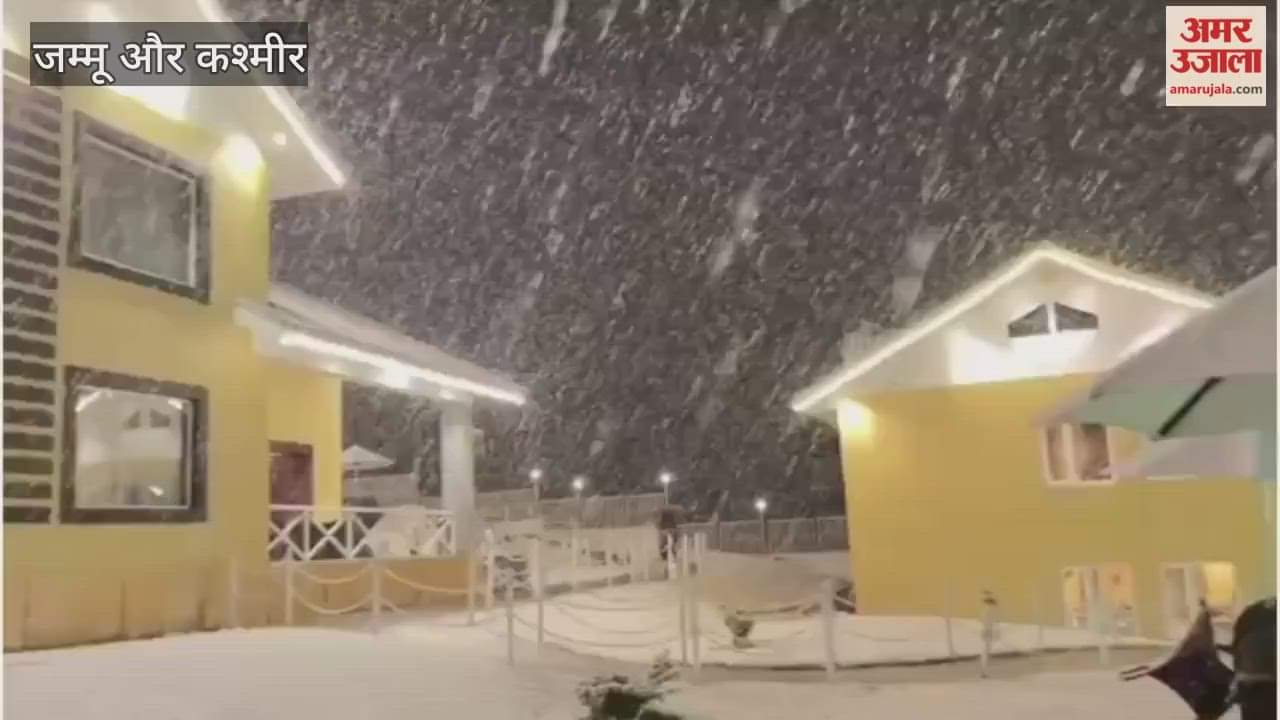 Heavy snowfall begins in Sonamarg of Ganderbal