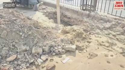 new sewer manhole will be constructed on the 27 feet deep main sewer line in Bhiwani with a budget of Rs 7 lakh.