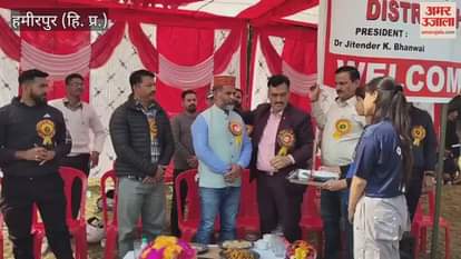 Hamirpur Awahdevi defeated Sameerpur 2-0 in volleyball district level senior volleyball competition held in Chaugan