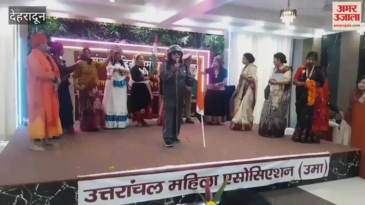 Workshop and fancy dress competition organized on the topic of folk culture and women of Uttarakhand.