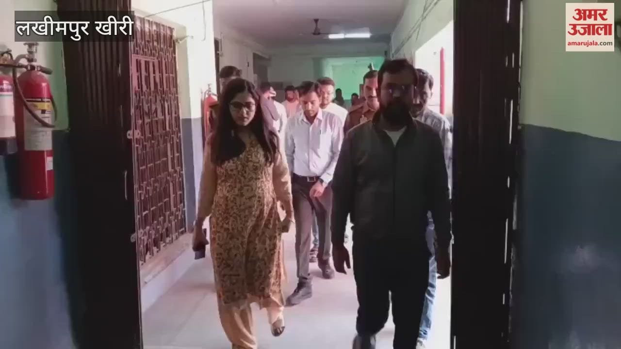SDM inspected Gola CHC no doctor found on duty in lakhimpur kheri