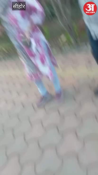 Sehore news:Asked about map correction delay, Patwari slapped woman; viral video sparks outrage in tehsil