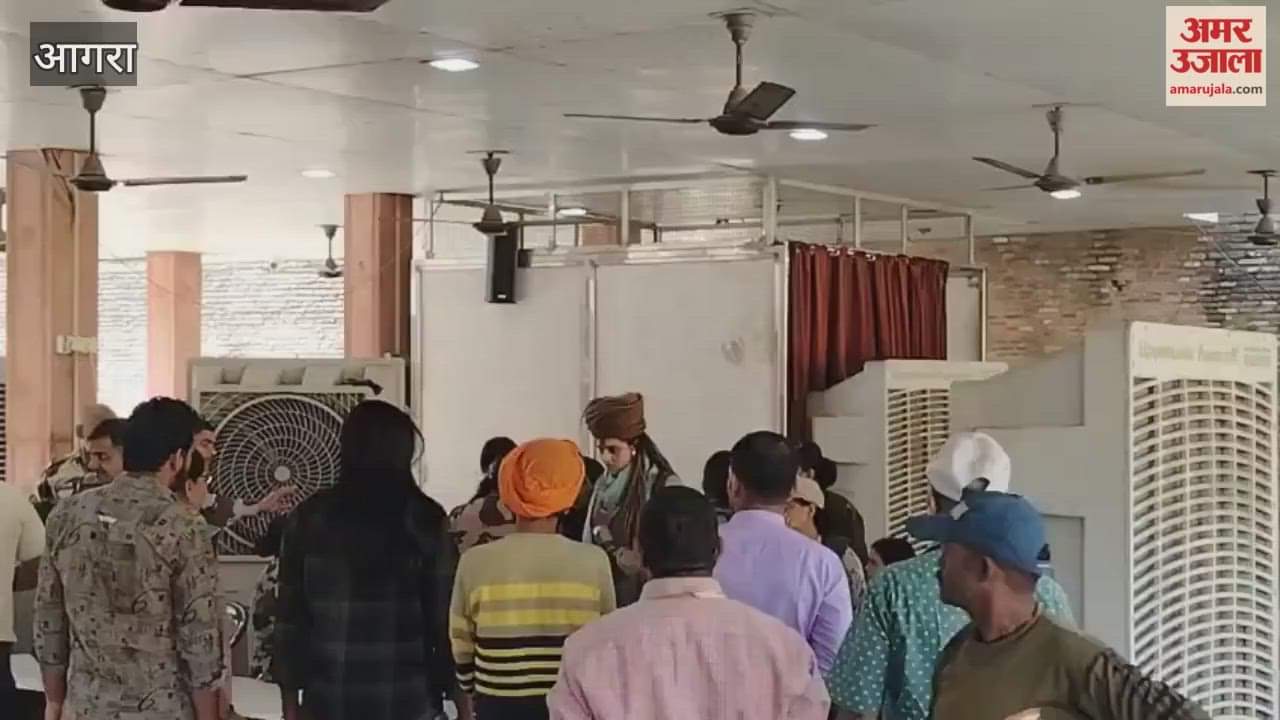 Sadhvi Chanchal Nath reach Taj Mahal with trident and damru, security personnel denied to entry in monument