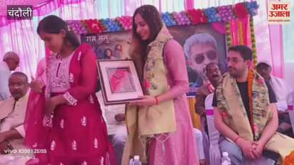 Film director Abhishek Sharma reached Dhanapur with his wife