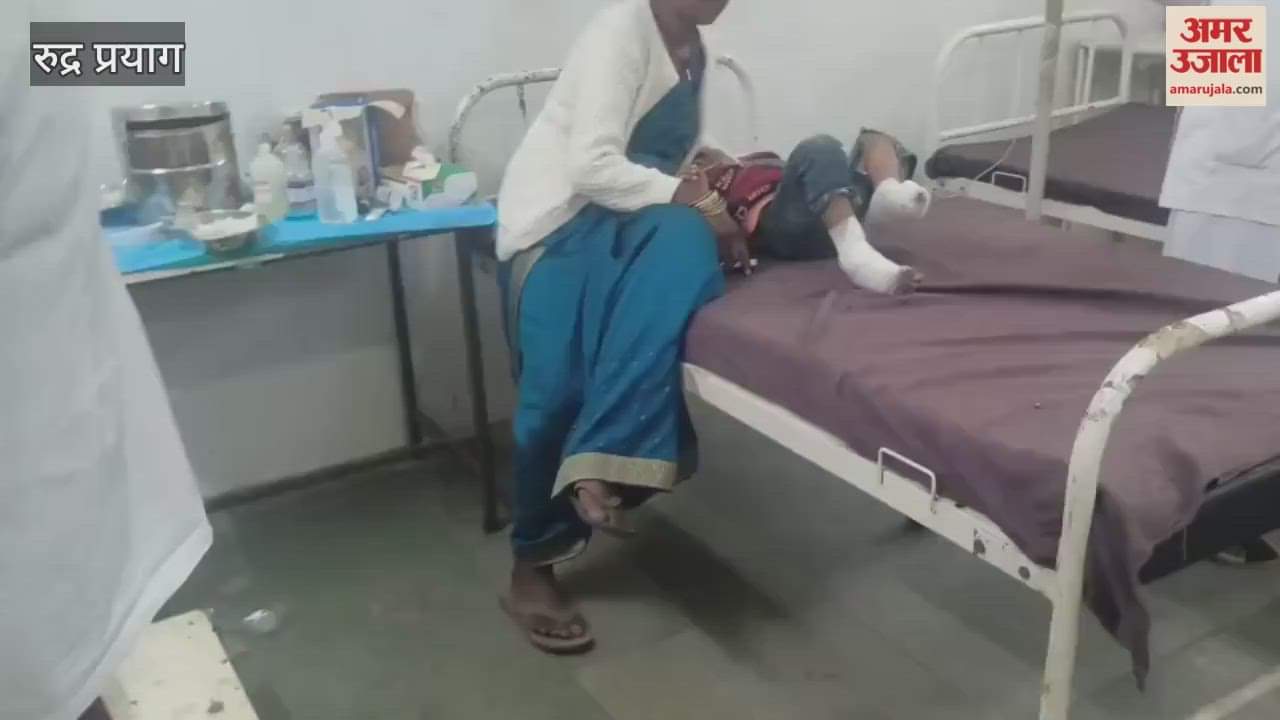 Rudraprayag Accident during cycle race: Pickup hits child, crosses his legs