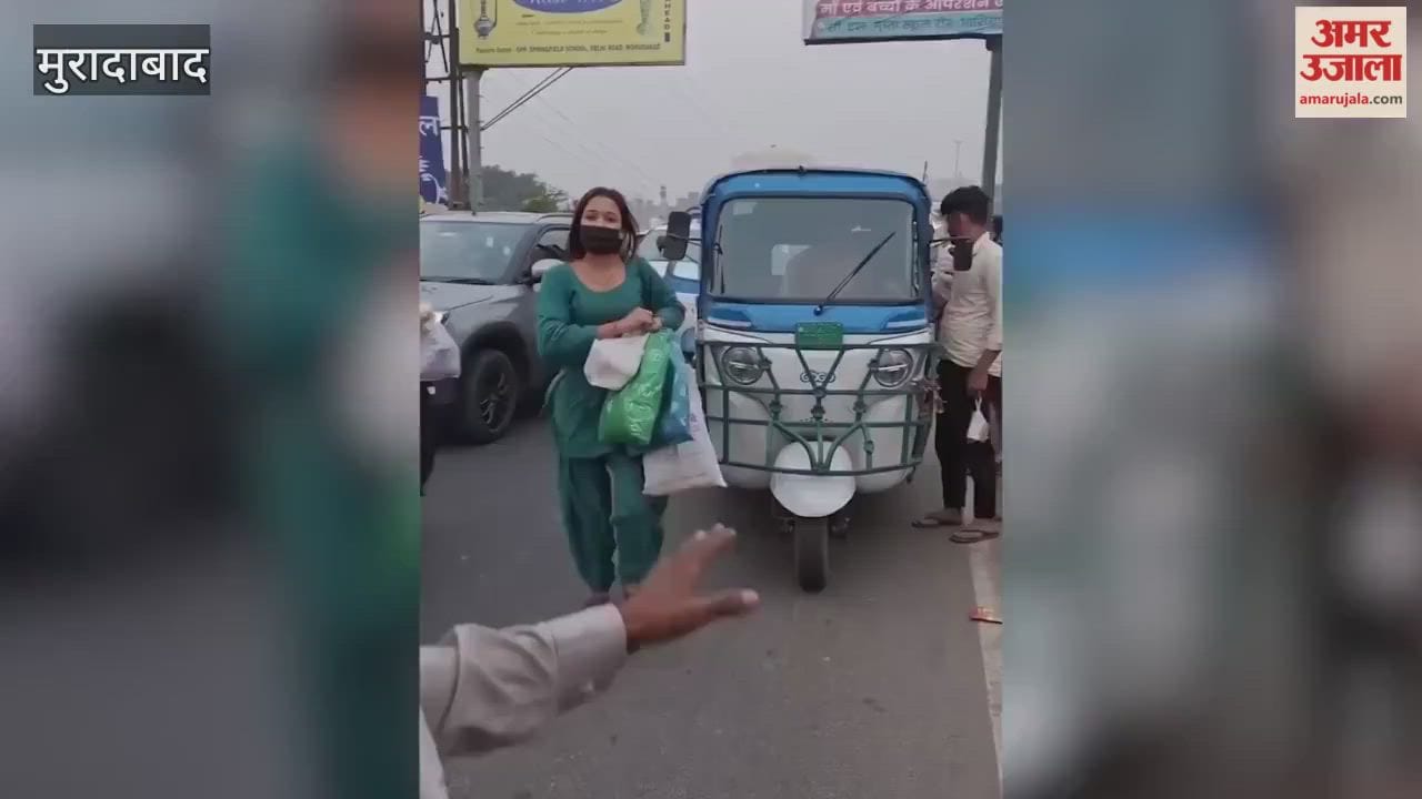 YouTuber Mehak Pari and an auto driver clash in Moradabad