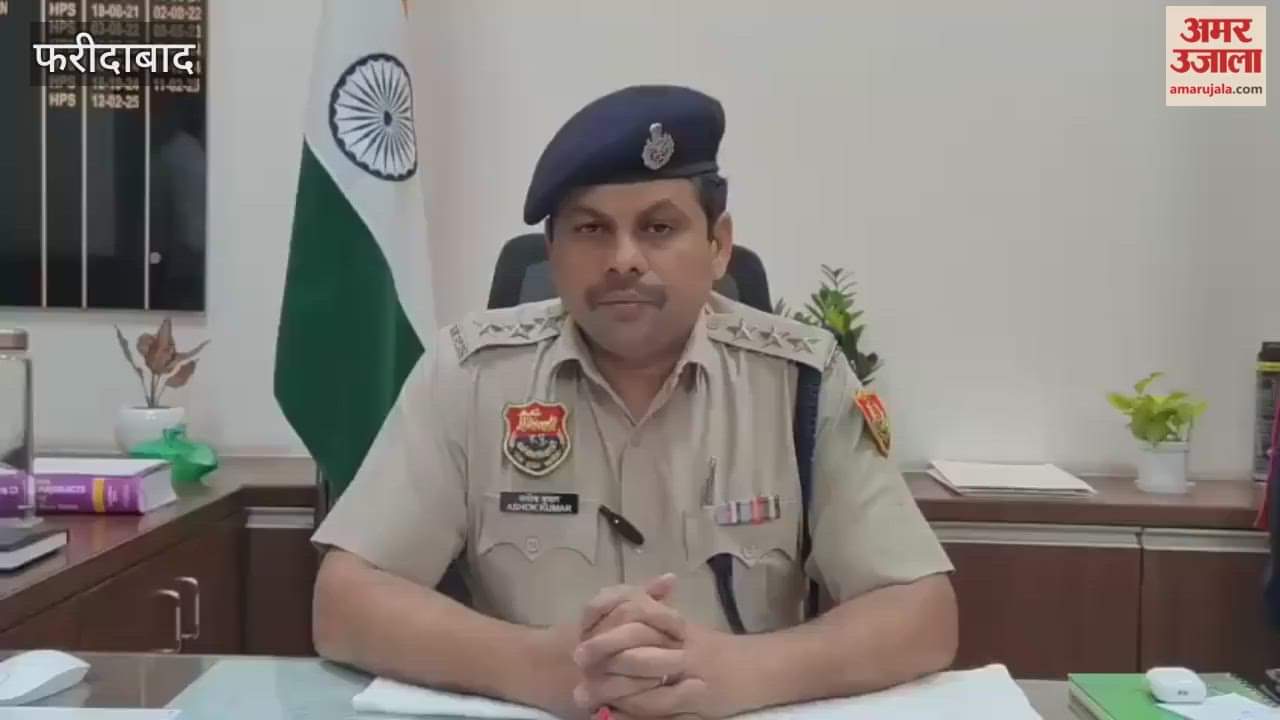 youth reached his girlfriend house with axe in Faridabad