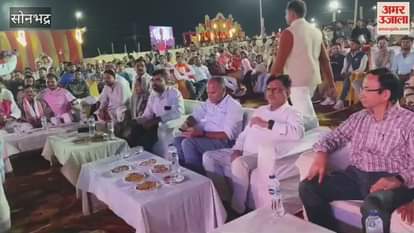 Video of obscene dance on Dev Deepawali stage goes viral