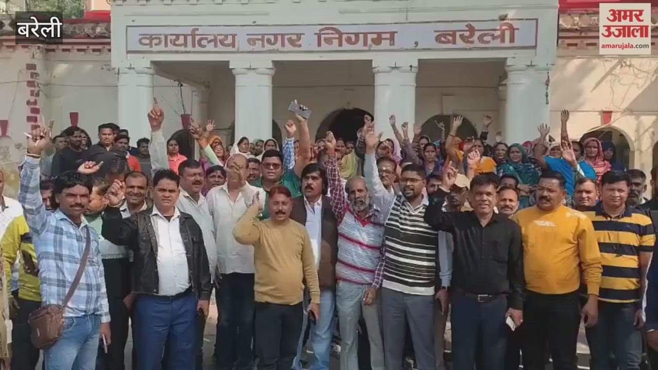 Municipal sanitation workers continue strike in Bareilly
