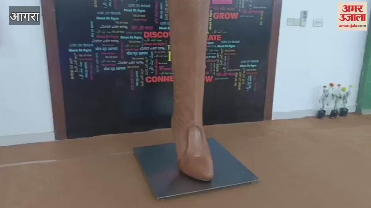 A 6-foot-long ladies shoe was seen at Meet-at-Agra, leaving onlookers astonished