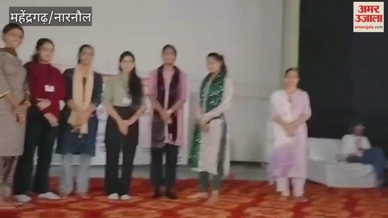 In Mahendragarh, students in government colleges are practicing hard for the Zonal Youth Festival.