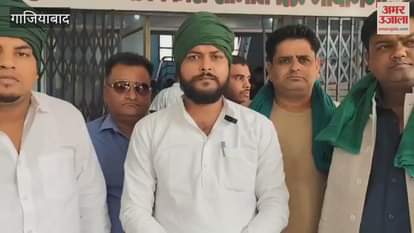 protest of farmers regarding reducing load of sugarcane vehicle in Ghaziabad