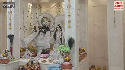 Musical Shri Ram Katha: Lord, you live in the temple, come out sometimes too…, devotees dance to the hymns