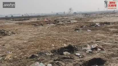 Farmers engaged in wheat sowing as soon as the Ganga Mela on Kartik Purnima ended