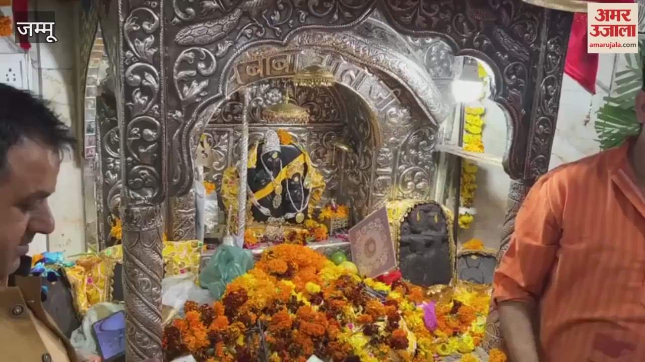 A wave of devotion in  Baba Jitto.