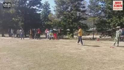Srinagar Baikunth Chaturdashi Fair Students from various schools participated in the rangoli and sports competitions.