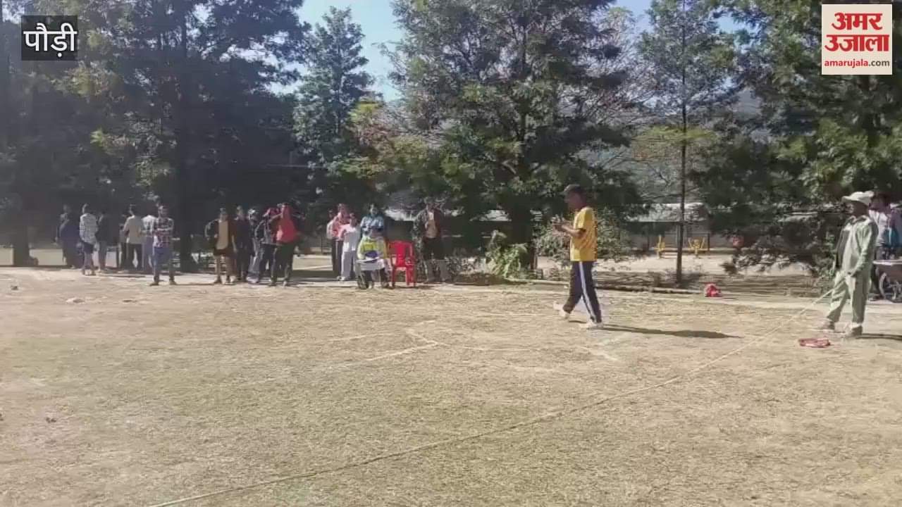 Srinagar Baikunth Chaturdashi Fair Students from various schools participated in the rangoli and sports competitions.
