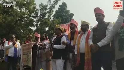 protest at Jantar Mantar demanding restoration of old pension