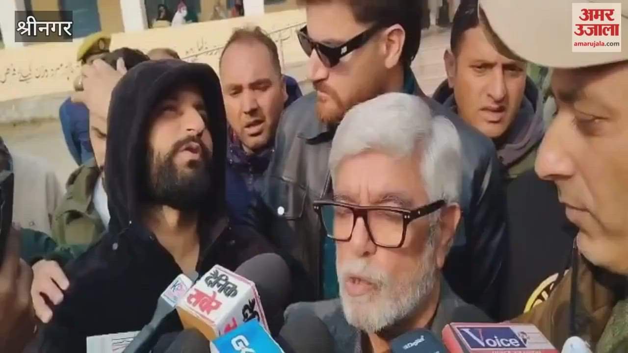 NC candidate visits polling station in Budgam