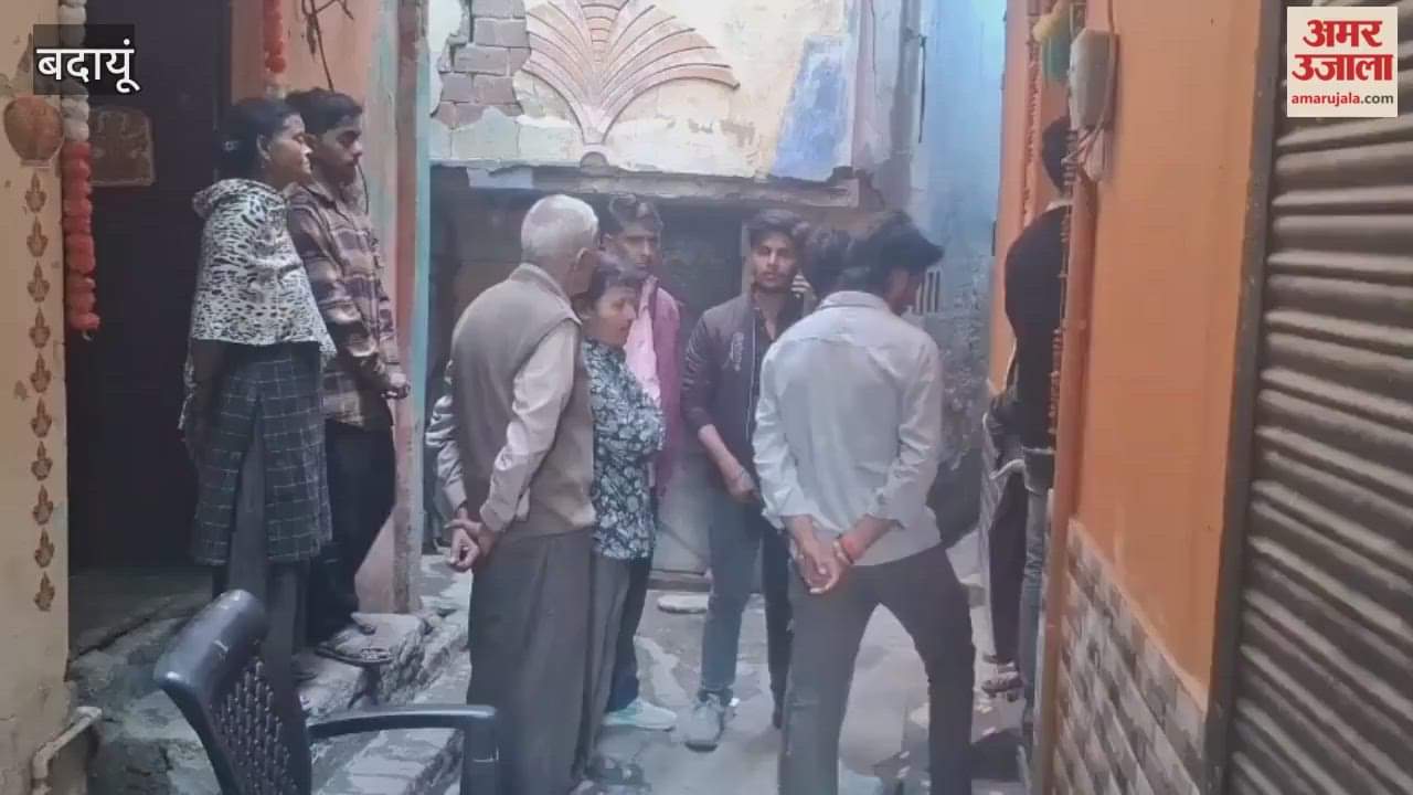 young man committed suicide by hanging himself in Budaun