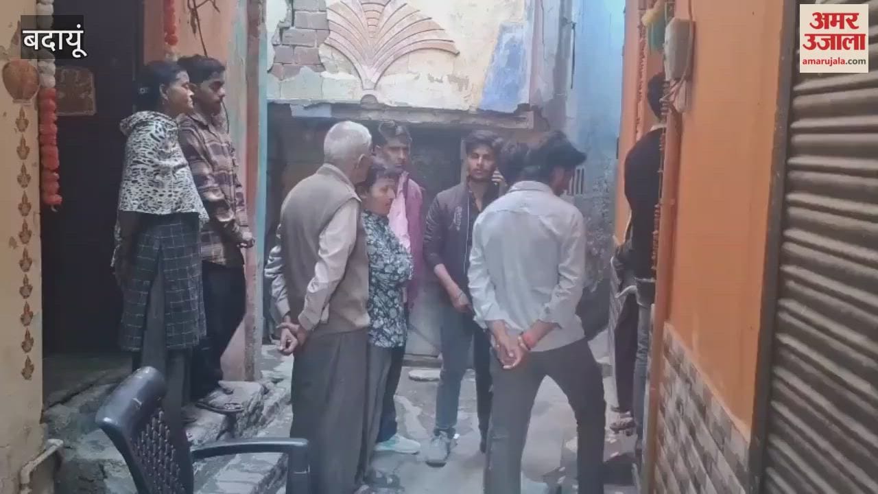 young man committed suicide by hanging himself in Budaun