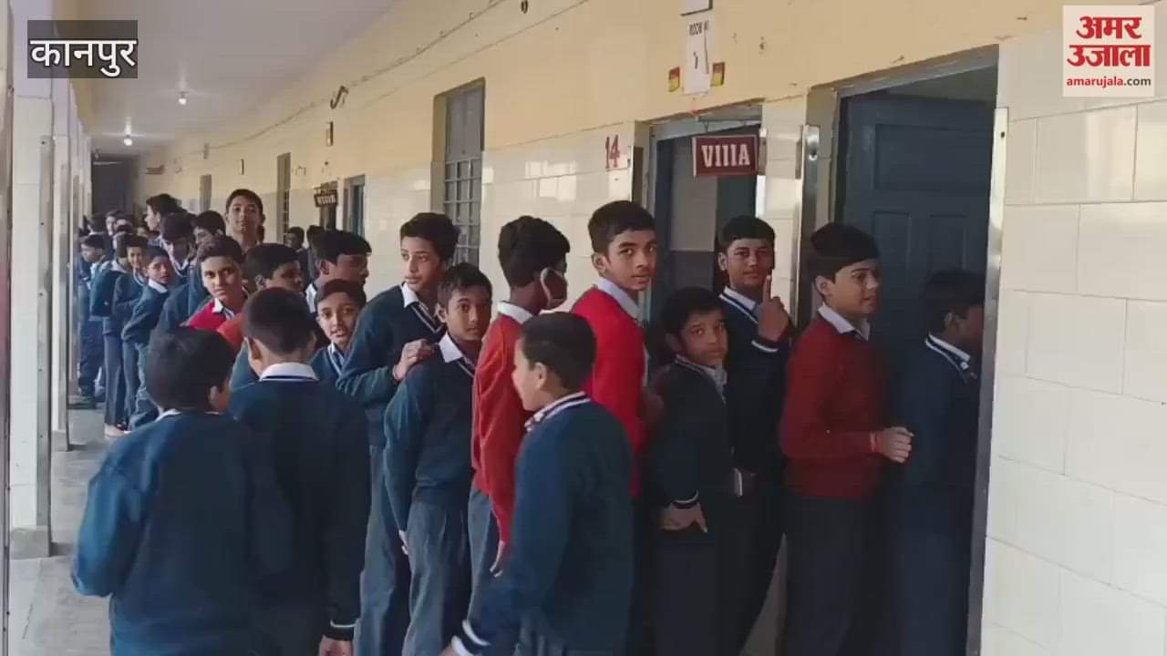 16 schools participated in the first phase of voting for Amar Ujala Teachers' Honor