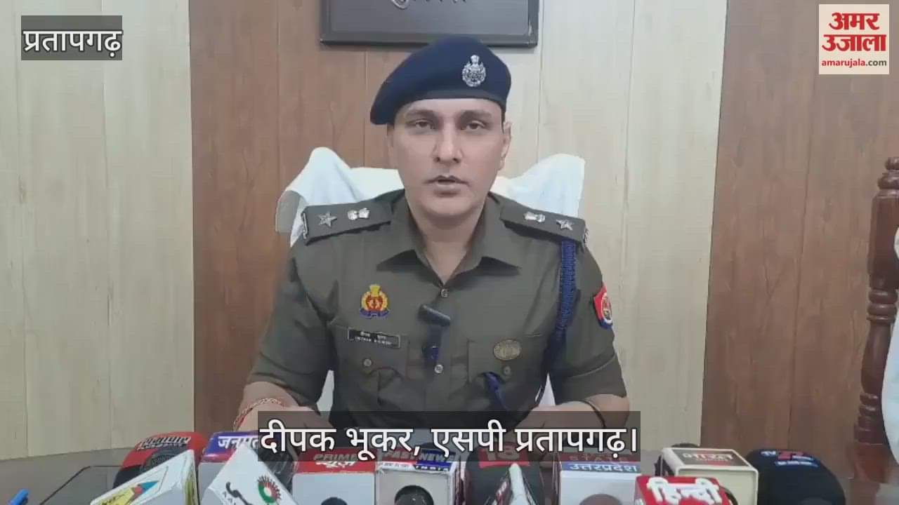 Pratapgarh - Two crore rupees in sacks, ganja and smack worth one crore rupees recovered from the house of gangster Rajesh Mishra in Kunda