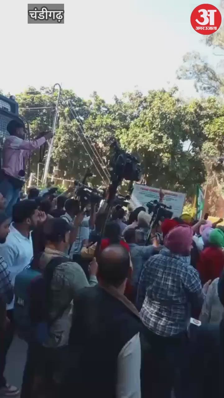 पीयू में एसएसपी ने की प्रदर्शनकारी छात्रों से बात – Ssp Spoke To Protesting Students At Pu