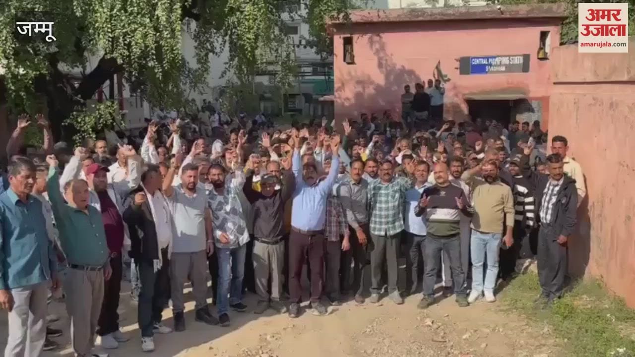 PHE daily wagers closed the pumping station Prem nagar