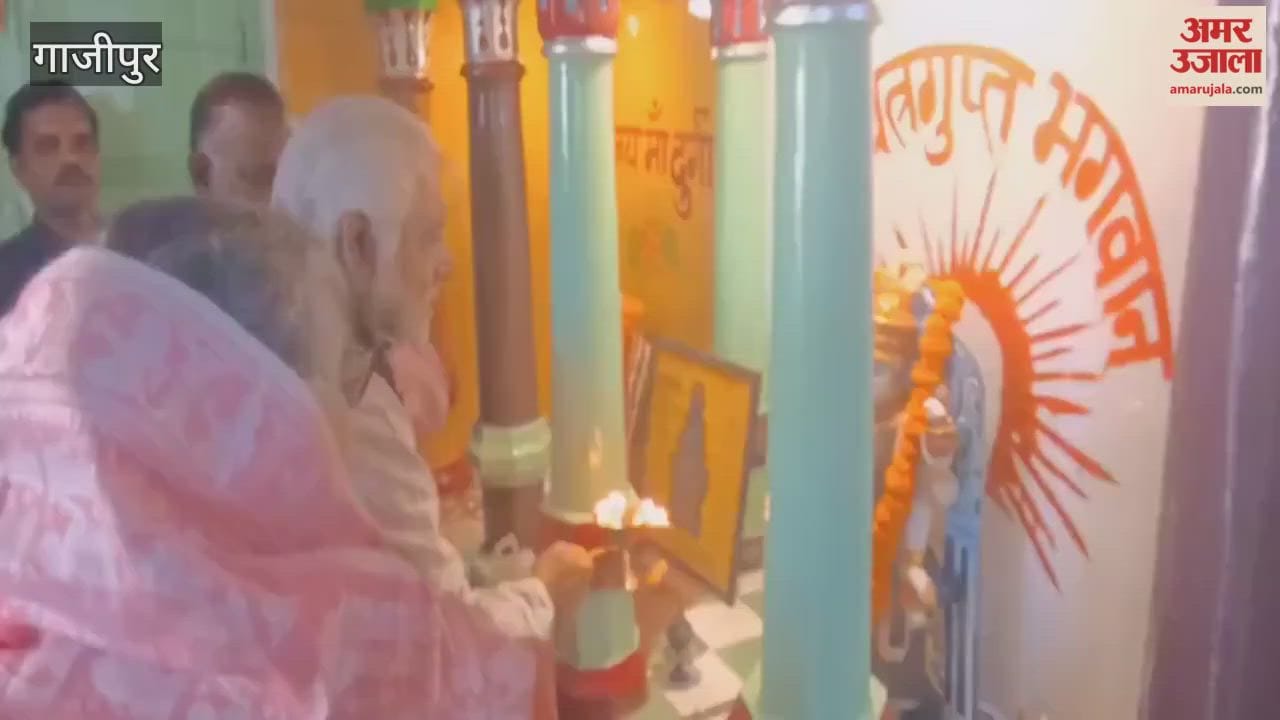 Anjan Srivastava said artist may grow old with age but not with mind
