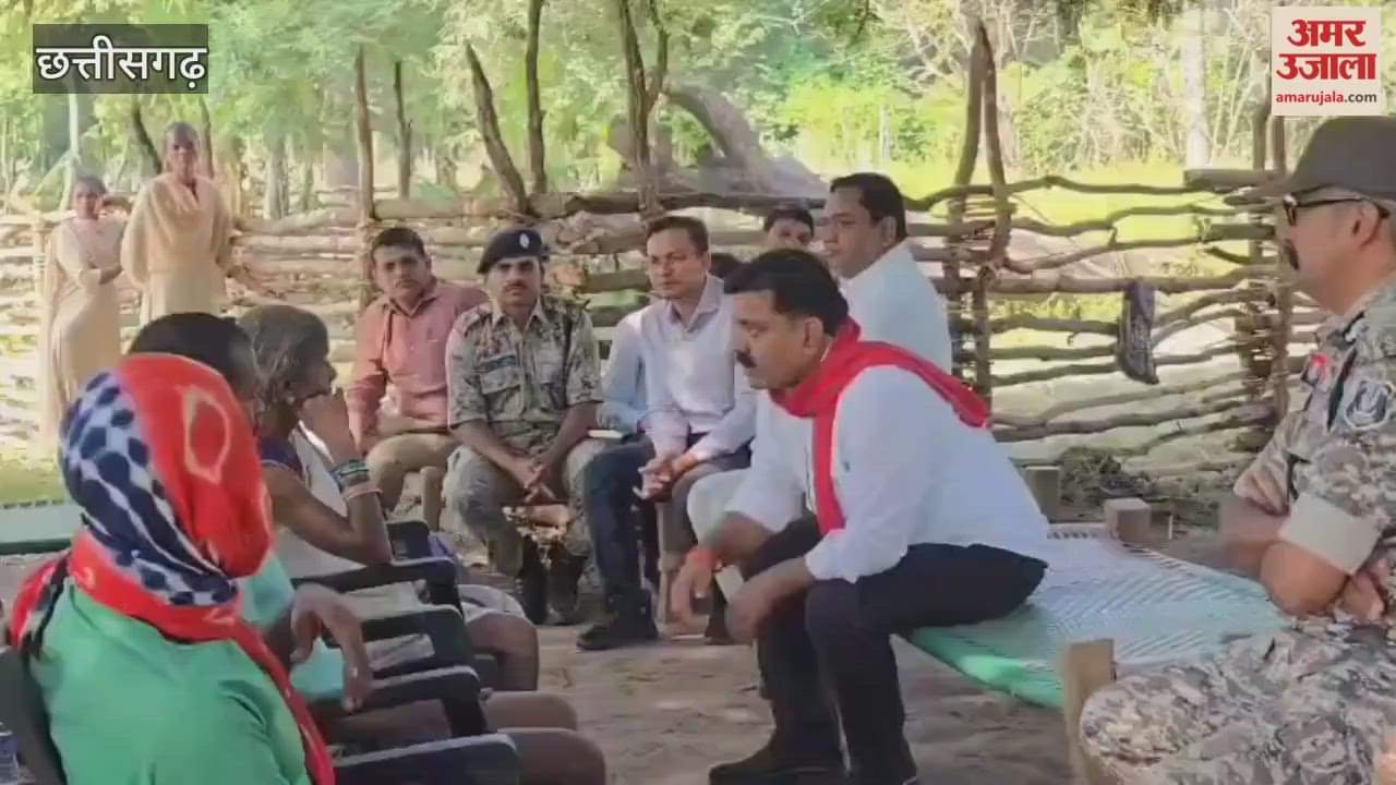 खूंखार नक्सली हिड़मा और बारसे देवा के परिजनों से मिले डिप्टी सीएम विजय शर्मा, पुनर्वास के लिये की अपील