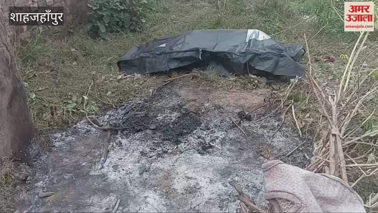 farmer half-burnt body was found behind his house in Kant area of shahjahanpur