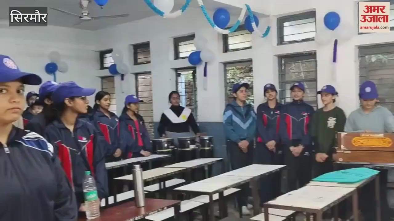 Sirmour NSS volunteers took out a morning walk and cleaned the school premises during the day