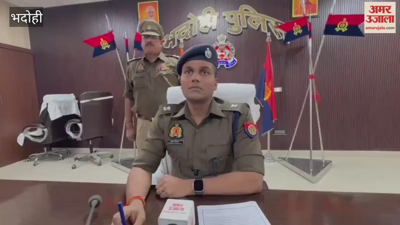 robbed broke mobile PIN and withdrew 1.5 lakh rupees two arrested